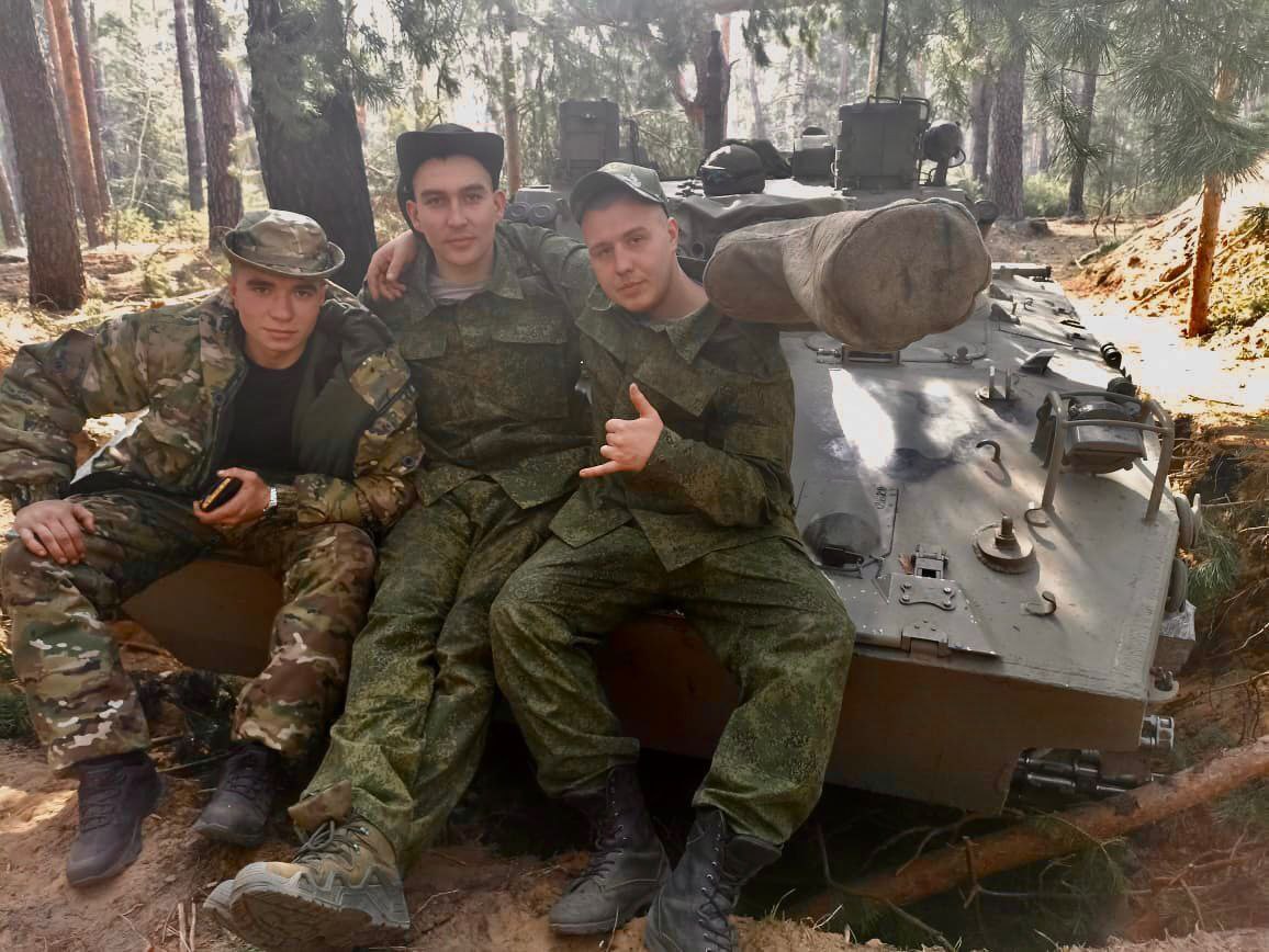 АРТЕМ у ТАНКА.jpg